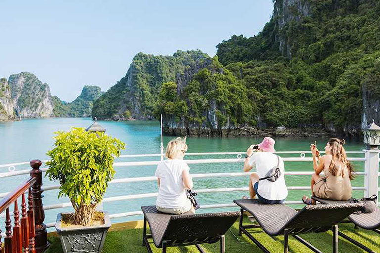 The Growing Popularity of Boutique Cruises | Scarlet Pearl Cruise Halong